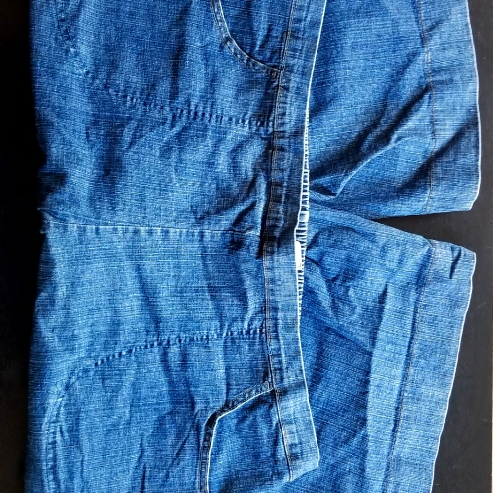 JMS Bermuda Capri Jeans size 3x stretchy waistband